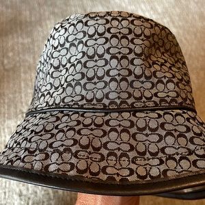 Jacquard bucket hat